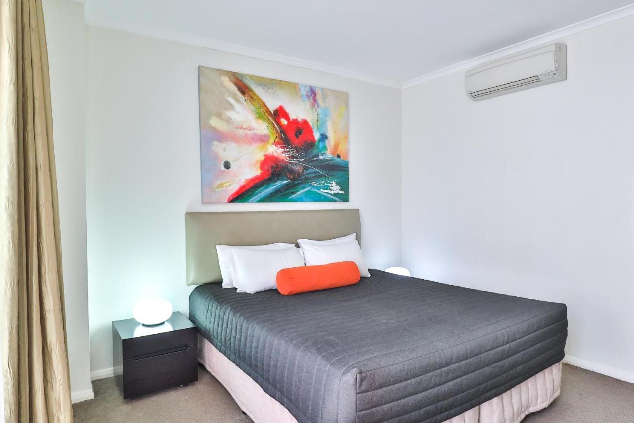 Indulge Apartments - Ontario Mildura Luaran gambar