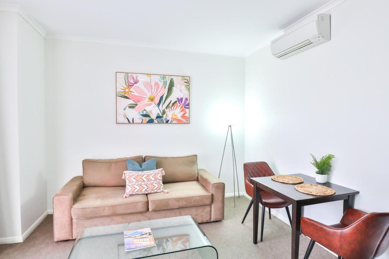 Indulge Apartments - Ontario Mildura Luaran gambar