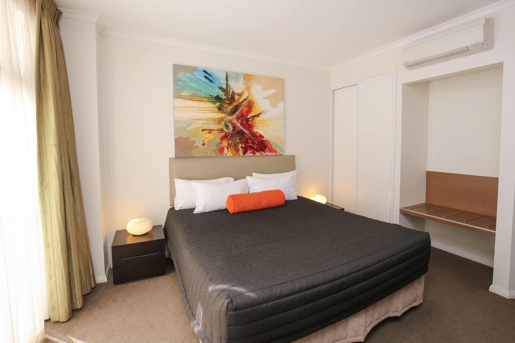 Indulge Apartments - Ontario Mildura Luaran gambar
